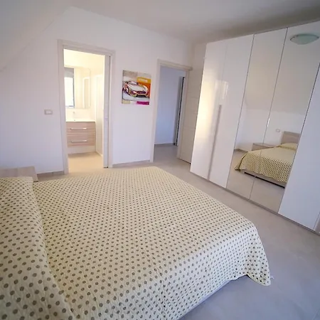 Elite アパート マルティンシクーロ